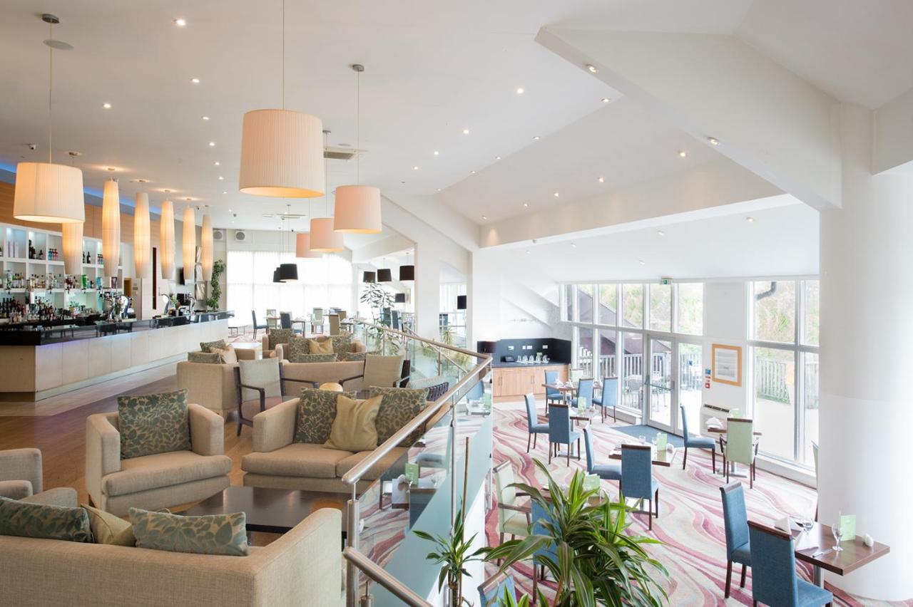 Lakeside Park Hotel & Spa Fishbourne  ภายนอก รูปภาพ