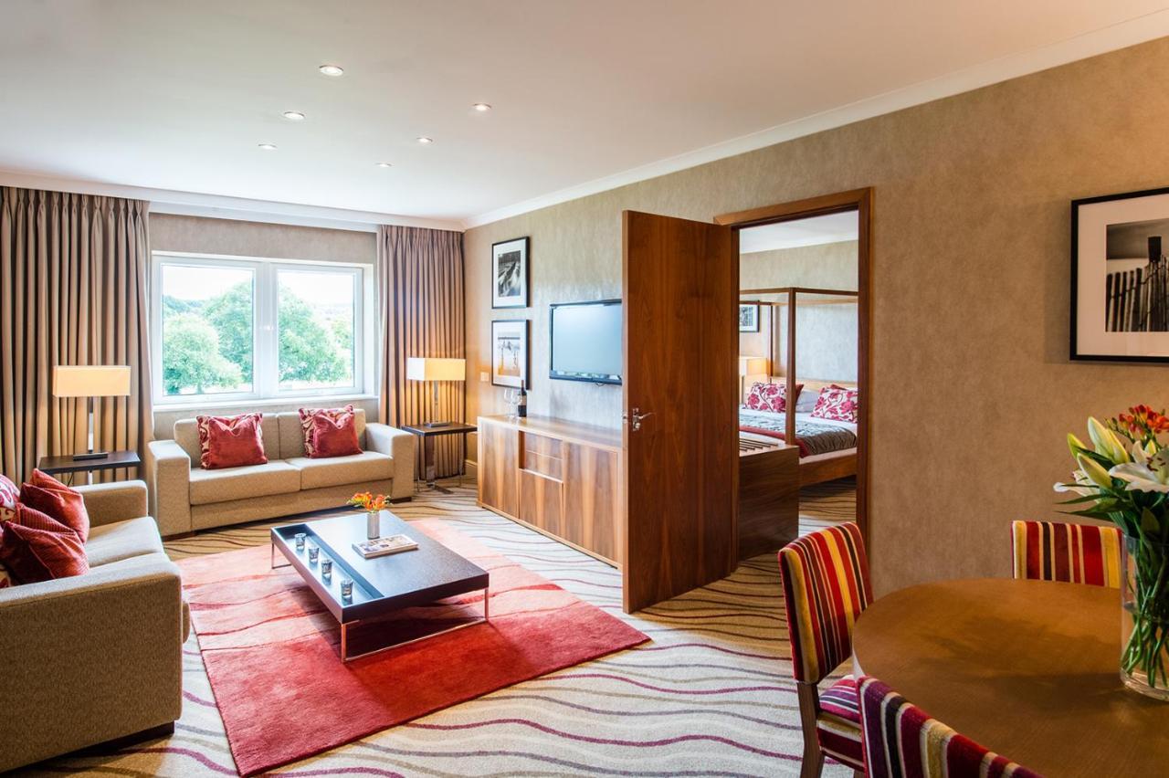 Lakeside Park Hotel & Spa Fishbourne  ภายนอก รูปภาพ