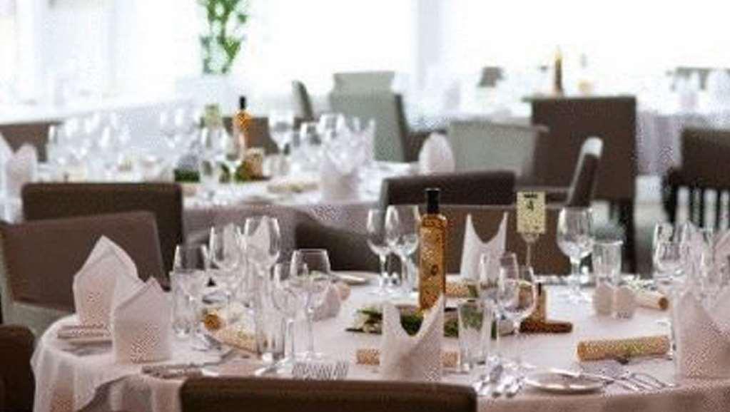 Lakeside Park Hotel & Spa Fishbourne  ร้านอาหาร รูปภาพ
